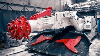 В Карагандинской области на шахтах угольного департамента Qarmet обновят проходческие комбайны