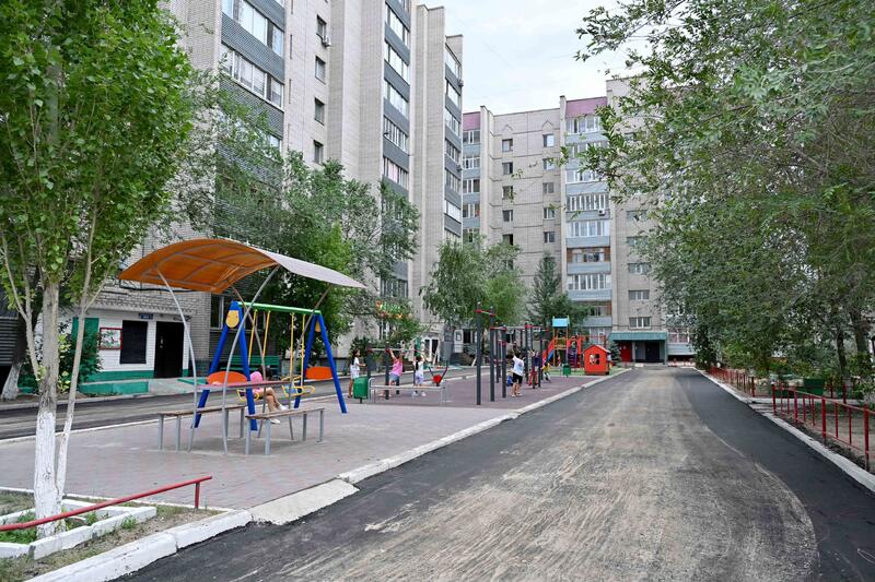 В этом году в Семее отремонтируют внутридворовые дороги почти в 100 дворах многоквартирных домов