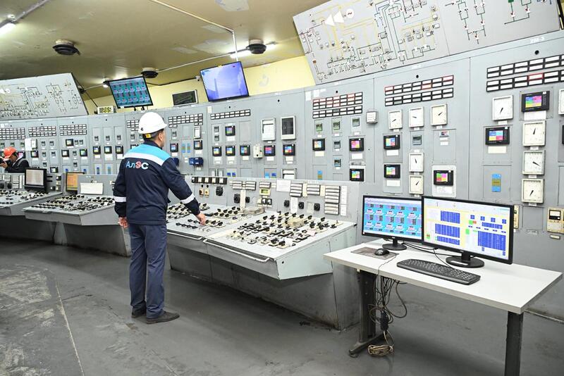 Аким города Алматы поручил строго контролировать подготовку к отопительному сезону