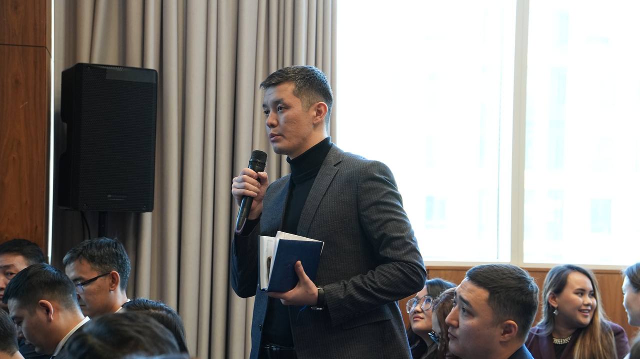 Консультационная встреча со слушателями 5-го потока Школы аналитики при Сенате Парламента Республики Казахстан