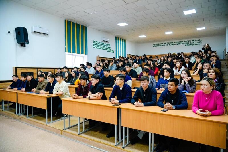 «Закон и порядок»: об опасности нарко- и киберпреступности рассказали столичным студентам