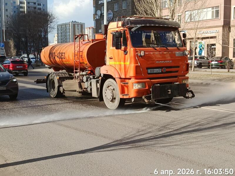В Астане продолжается масштабная уборка после зимы