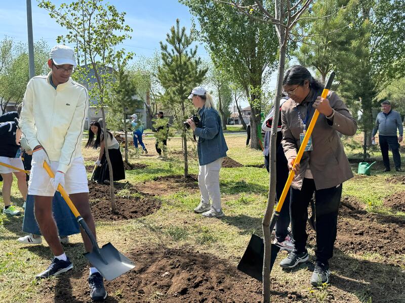 Экоакция в рамках Чемпионата мира VIRTUS: международные делегации высадили деревья в Астане