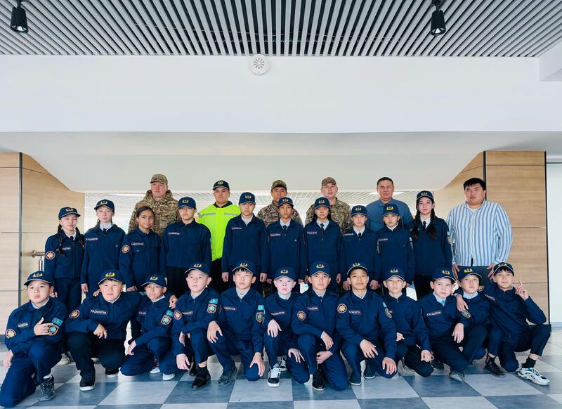 Экскурсия для кадетов: будущее спасателей начинается с детства