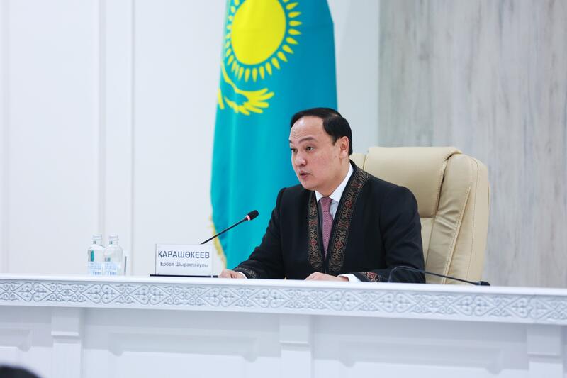 Ербол Карашукеев встретился с финалистами второго сезона «Ой шебері»