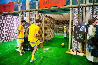 AI Sport и робот-вратарь: как технологии оживили Наурыз в столице