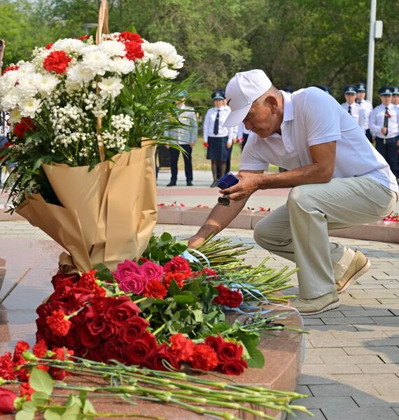 Память полицейских, погибших при исполнении служебного долга, почтили в Павлодарской области