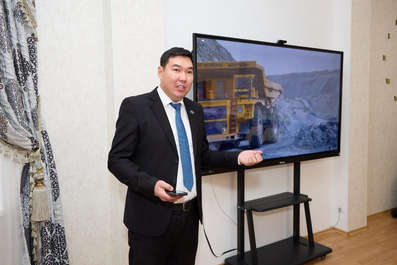 Профессор литовского университета консультирует костанайских предпринимателей на базе КРУ