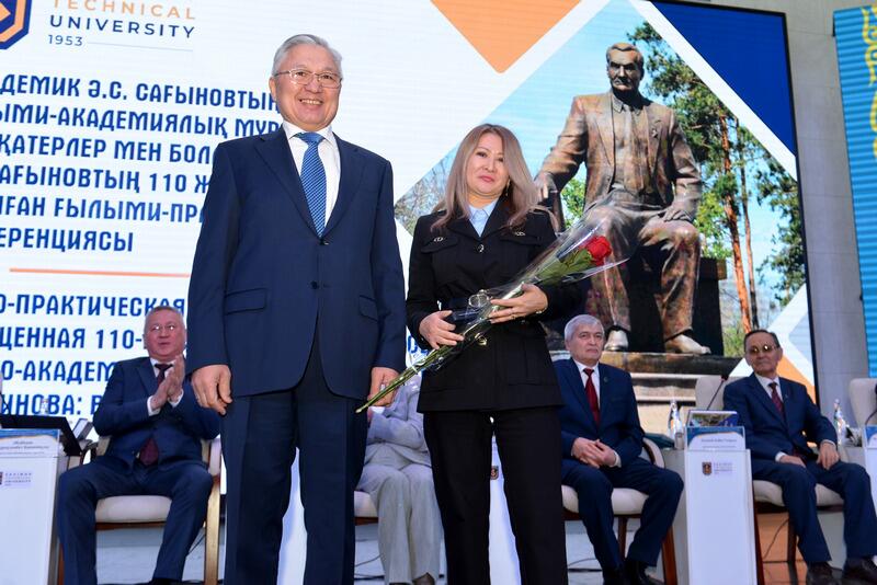 В Карагандинской области отметили 110-летие академика Абылкаса Сагинова