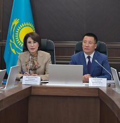 Аким области Асаин Байханов встретился с министром здравоохранения Акмарал Альназаровой, прибывшей в регион с визитом