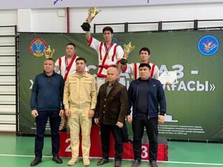 «Жас Сарбаз барысы»: молодежный турнир по қазақ күресі прошел в Астане