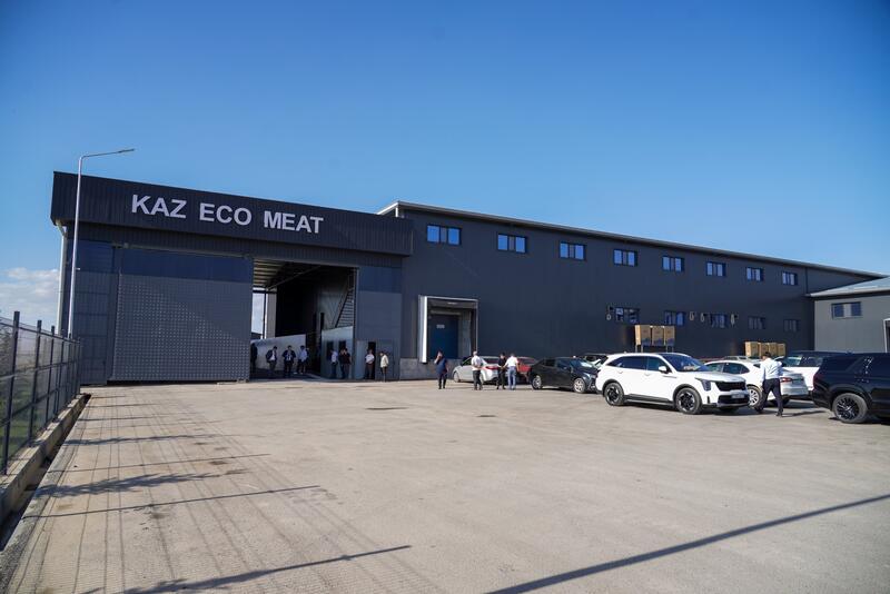 В ТУРКЕСТАНСКОЙ ОБЛАСТИ ЗАПУЩЕН СОВРЕМЕННЫЙ ОТКОРМОЧНЫЙ КОМПЛЕКС И МЯСОКОМБИНАТ НА 5000 ГОЛОВ