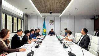 Айдарбек Сапаров провел личный прием граждан