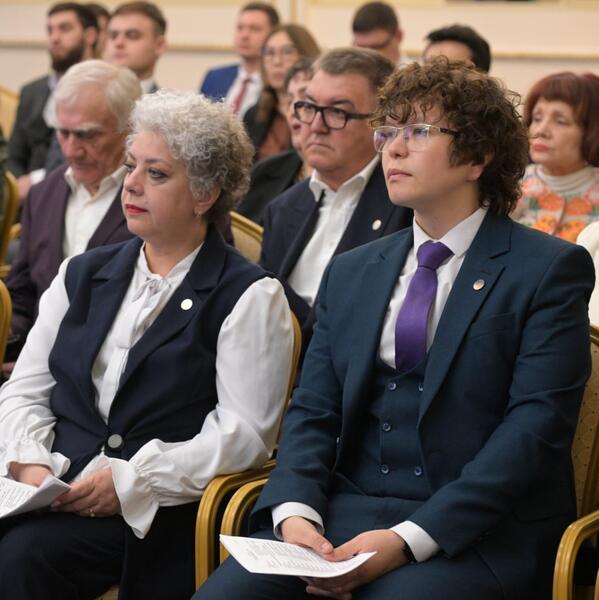 В Доме Дружбы под председательством акима области Асаина Байханова прошло заседание регионального совета Ассамблеи народа Казахстана