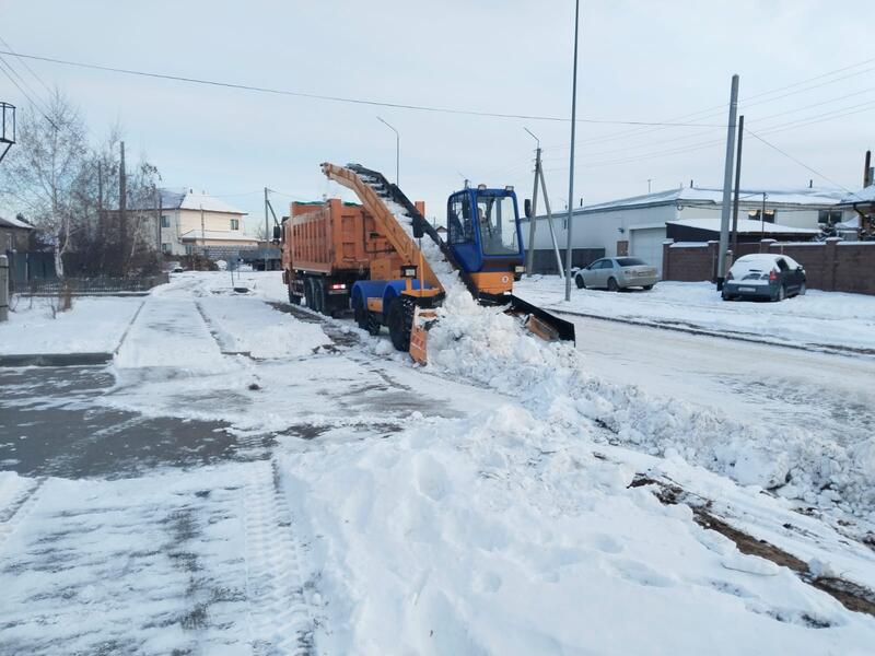 Более 3 000 дорожных рабочих задействованы в снегоуборочных работах в Астане