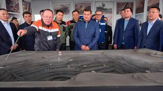 Первый заместитель Премьер-министра Нурлыбек Налибаев ознакомился с крупными промышленными и энергетическими проектами в Павлодарской области