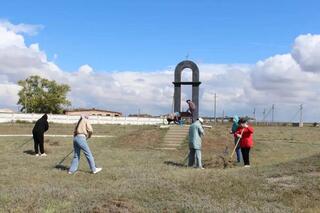 «Таза Қазақстан»: коллектив музейно-мемориального комплекса «АЛЖИР» продолжил доброе дело
