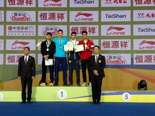 Историческое золото: алматинец Богдан Неумывакин стал чемпионом мира по ушу-саньда