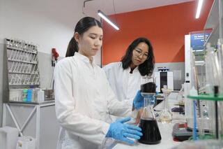 Ученые Satbayev University разрабатывают составы для снижения асфальтеновых отложений в нефтепроводах