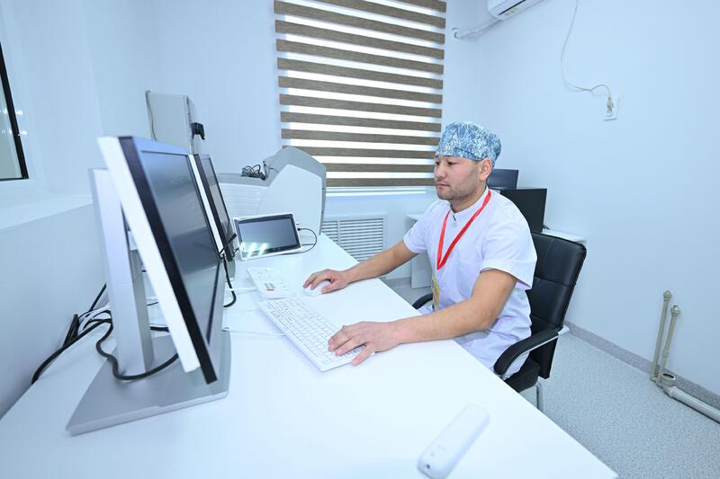 В Центральной районной больнице Аксуатского района проводится капитальный ремонт