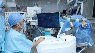 В Караганде робот будет делать операции на мозге