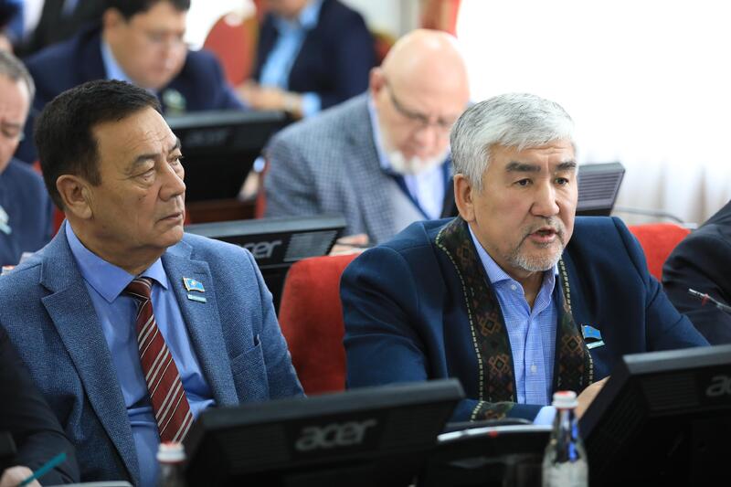 Асхат Шахаров поделился планами развития региона на сессии маслихата