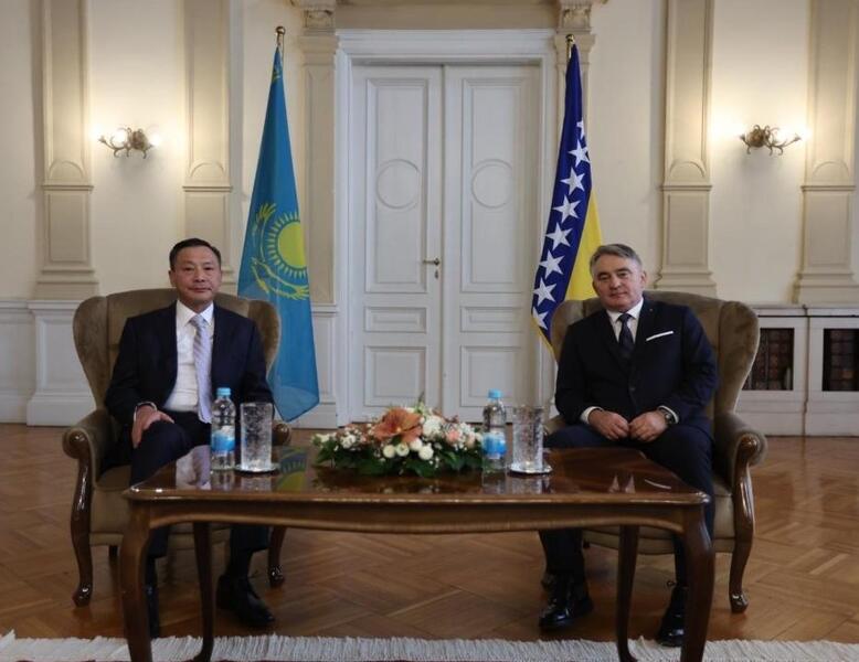 Посол Казахстана вручил верительные грамоты Председателю Президиума Боснии и Герцеговины