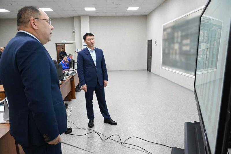 Дархан Сатыбалды ознакомился с внедрением цифровых решений и ИИ в системах жизнеобеспечения города