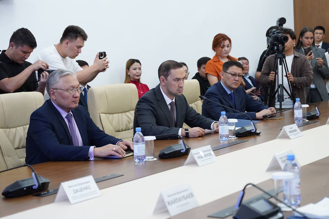 Акимат области Ұлытау и корпорация «Казахмыс» подписали меморандум о сотрудничестве, направленный на развитие спортивной инфраструктуры региона