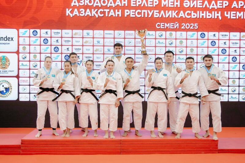 Спортсмены области Абай стали чемпионами в смешанном командном первенстве по дзюдо
