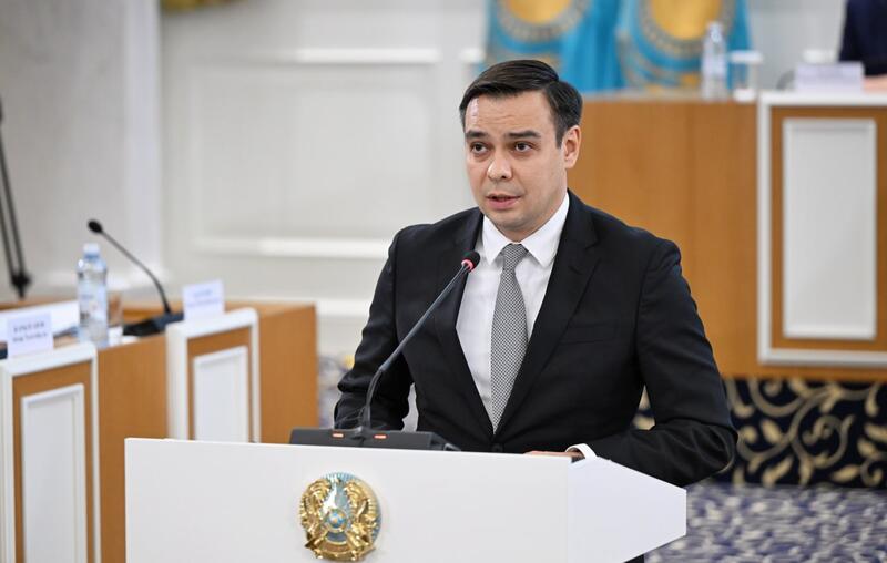 Проведенная работа и широта обсуждения позволяют вынести проект новой Конституции на всенародный референдум – Артур Ластаев