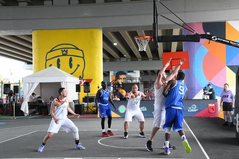 «Таза Қазақстан»: участники чемпионата мира по баскетболу посадили деревья в Астане