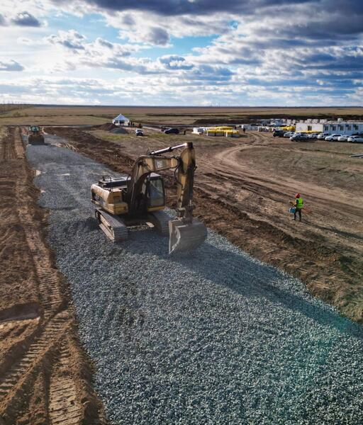 Аким области Асаин Байханов посетил село Кеменгер Павлодарского района, где ознакомился с реализацией крупных инвестиционных проектов и проверил ход строительства физкультурно-оздоровительного комплекса