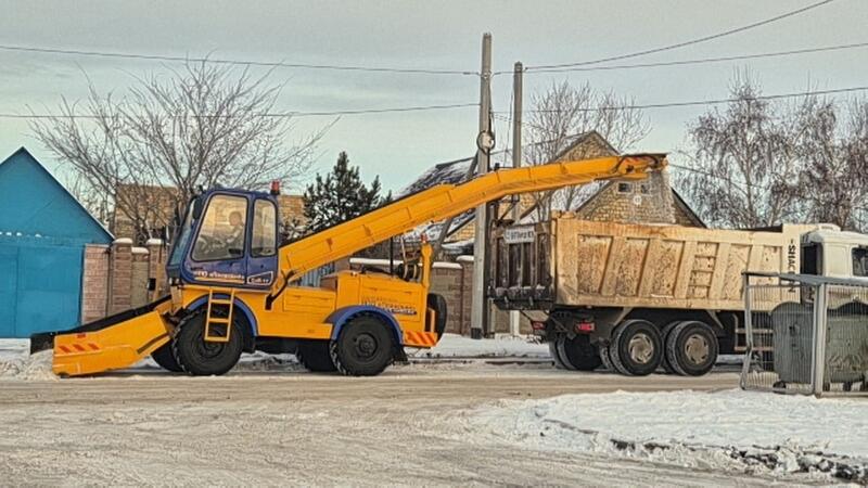 Более 3 000 дорожных рабочих задействованы в снегоуборочных работах в Астане