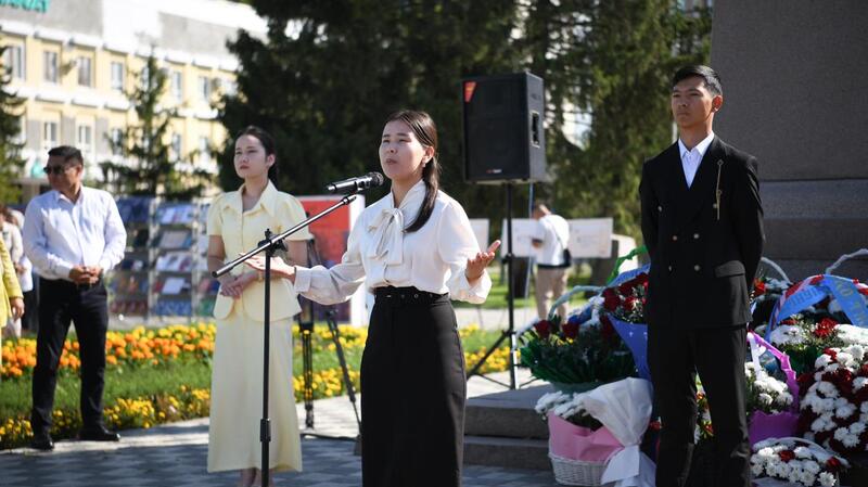 В Уральске почтили память Абая Кунанбайулы к 180-летию со дня его рождения