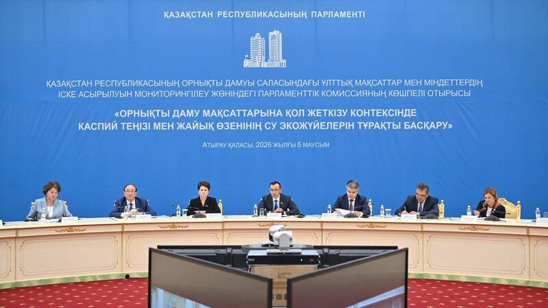 Экологические вопросы Каспийского моря и реки Жайык обсудили депутаты парламента с жителями Атырауской области