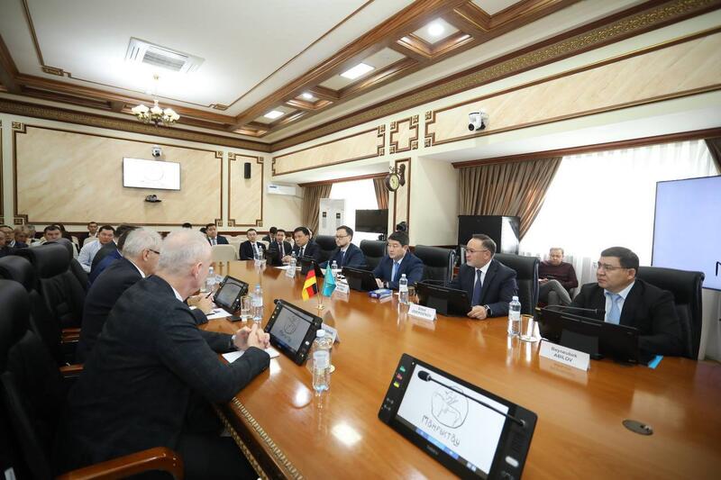 Аким Мангистауской области встретился с Генеральным консулом Республики Германия