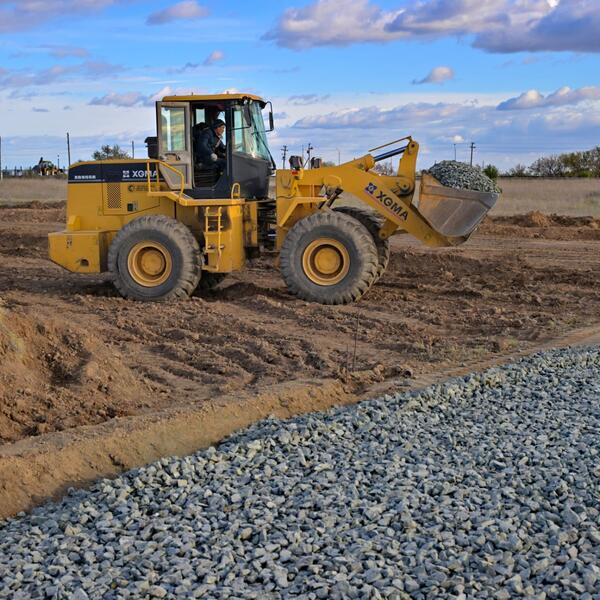 Аким области Асаин Байханов посетил село Кеменгер Павлодарского района, где ознакомился с реализацией крупных инвестиционных проектов и проверил ход строительства физкультурно-оздоровительного комплекса