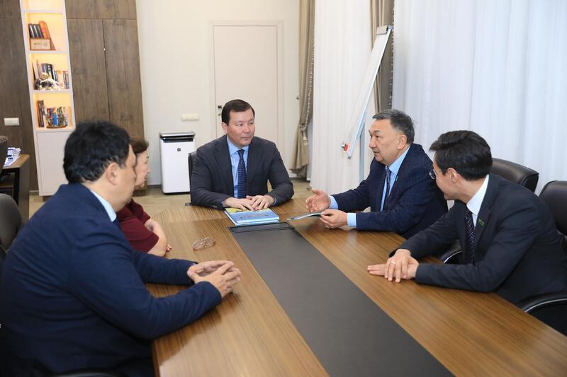 Глава региона принял депутатов