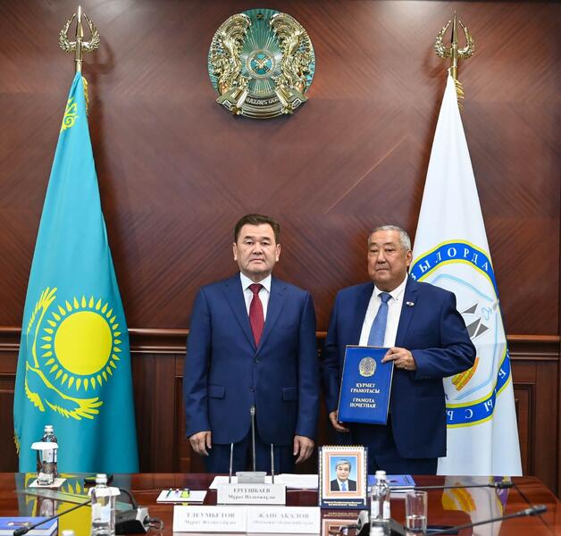 Құрылыс саласының ардагерін мерейтойымен құттықтады
