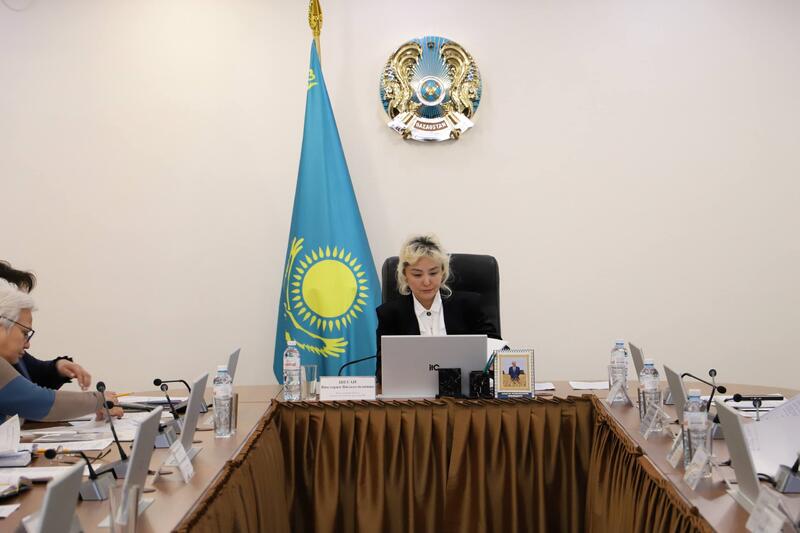 Вопросы обеспечения лиц с инвалидностью ортопедической обувью обсудили в Минтруда