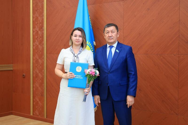 Ветеринаров Карагандинской области наградили в профессиональный праздник