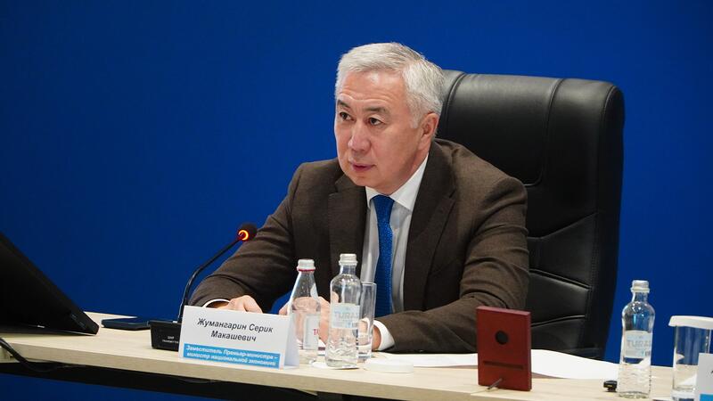 Серик Жумангарин обсудил с фермерами Акмолинской области развитие животноводства и переработки сельхозпродукции