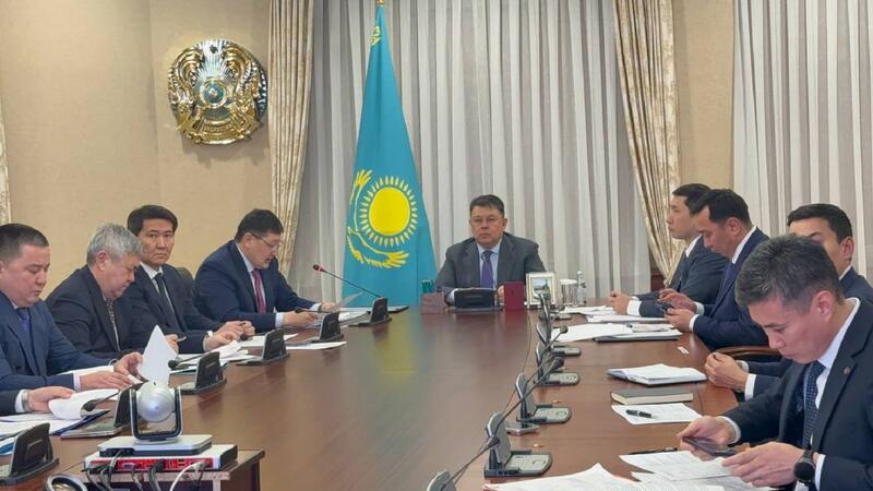 Акция «Абайға кұрмет»: Канат Бозумбаев проверил ход строительства социальных и культурных объектов в области Абай