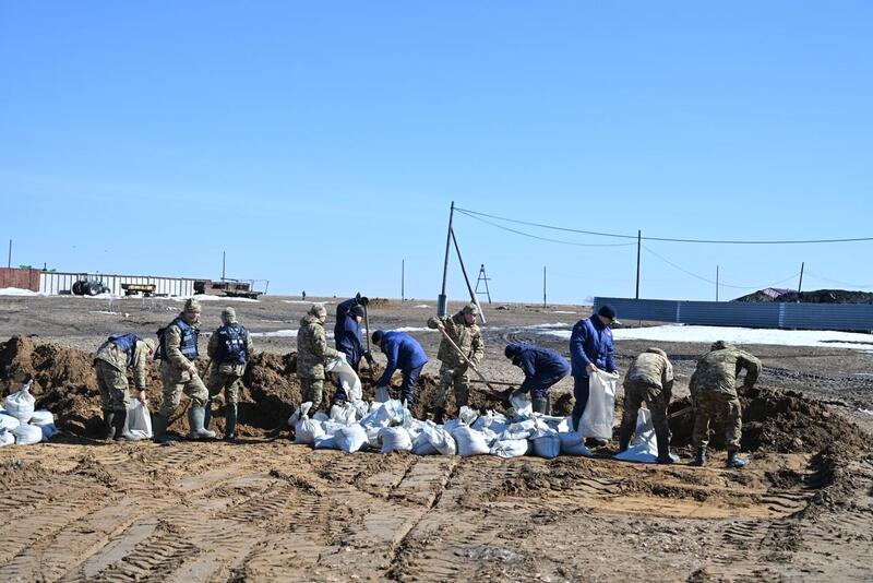 Фактов подтопления жилых домов не зафиксировано: аким области посетил село Бозтал
