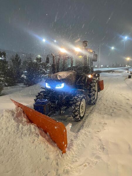 Более 1 600 единиц спецтехники задействовано в снегоуборочных работах в Астане