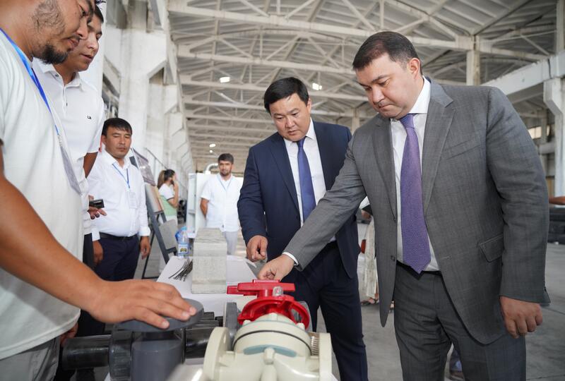 НУРАЛХАН КУШЕРОВ ОЗНАКОМИЛСЯ С СОСТОЯНИЕМ ИНДУСТРИАЛЬНОЙ ЗОНЫ В КЕНТАУ