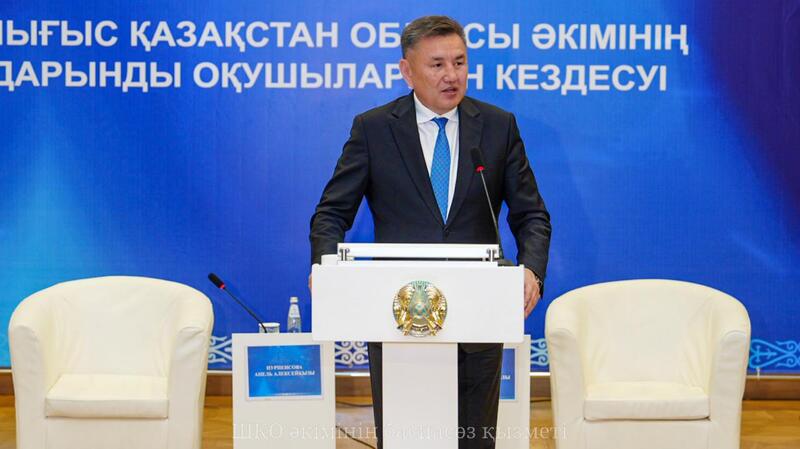 Аким ВКО встретился с одарёнными детьми
