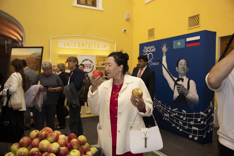 В Москве прошёл концерт к 100-летию Нургисы Тлендиева