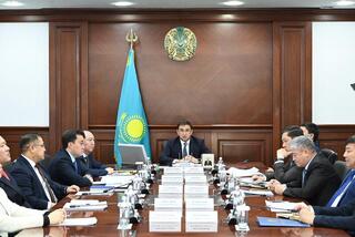 Рассмотрены вопросы развития и цифровизации обрабатывающей промышленности